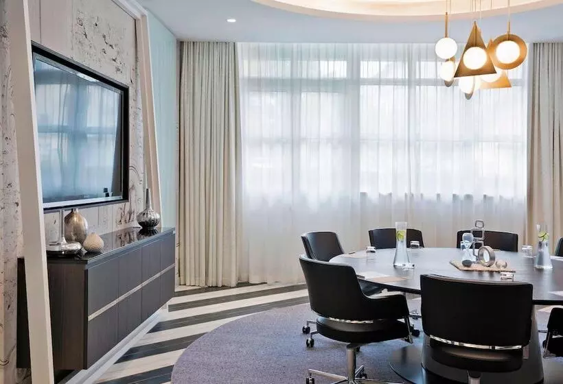 호텔 Renaissance Wien