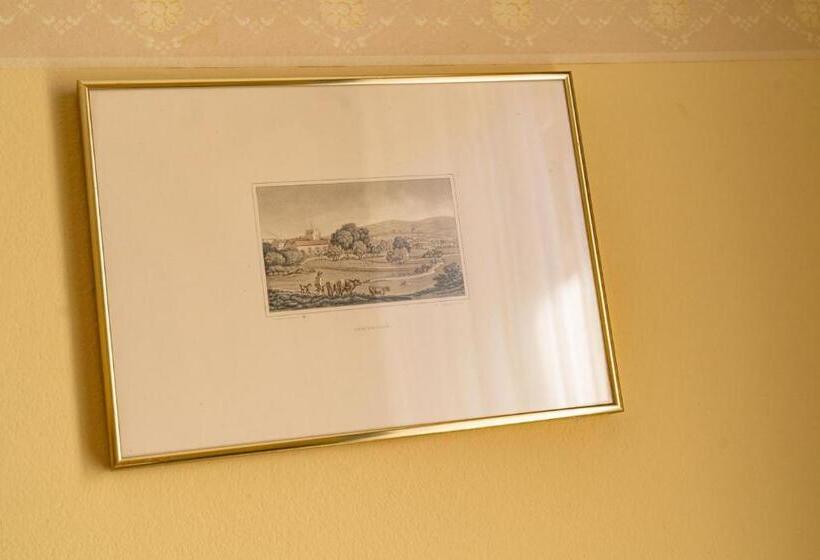 ホテル Restaurant Lebzelter