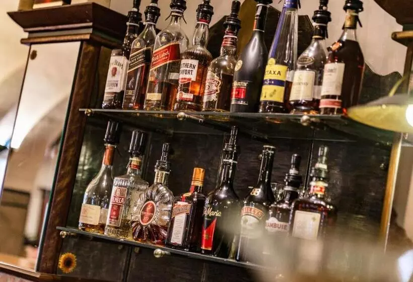 酒店 Restaurant Lebzelter