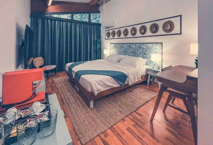 Marina House Primero