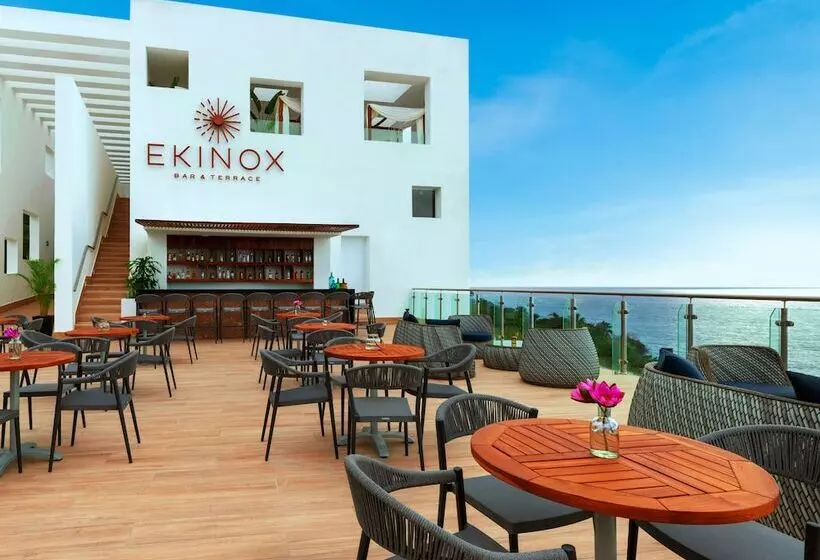 Курорт Grand Park Royal Puerto Vallarta  All Inclusive