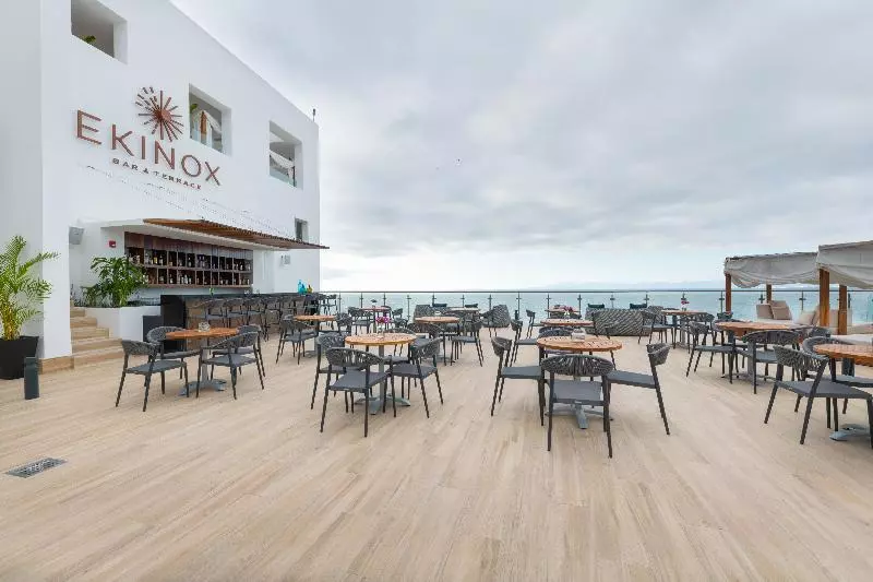 Курорт Grand Park Royal Puerto Vallarta  All Inclusive