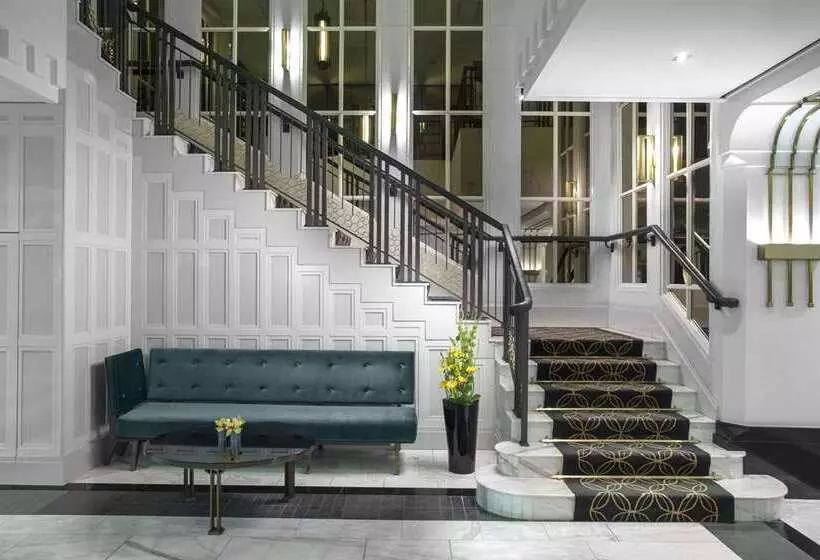 هتل Hilton Prague Old Town