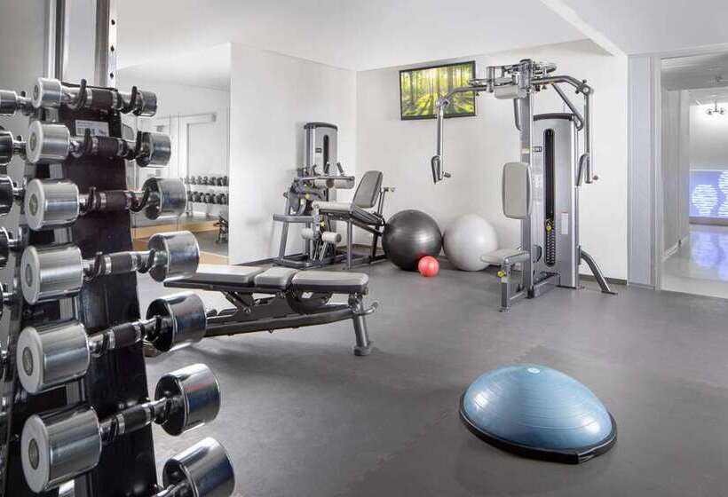 هتل Hilton Prague Old Town