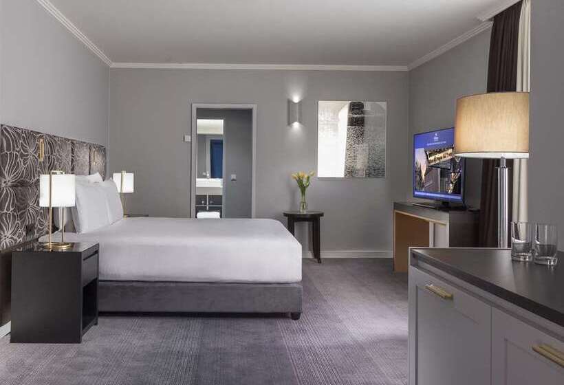 هتل Hilton Prague Old Town