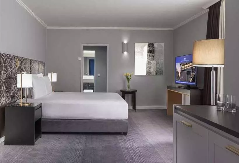 هتل Hilton Prague Old Town