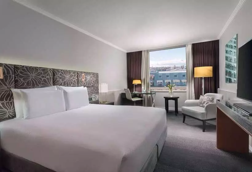 هتل Hilton Prague Old Town