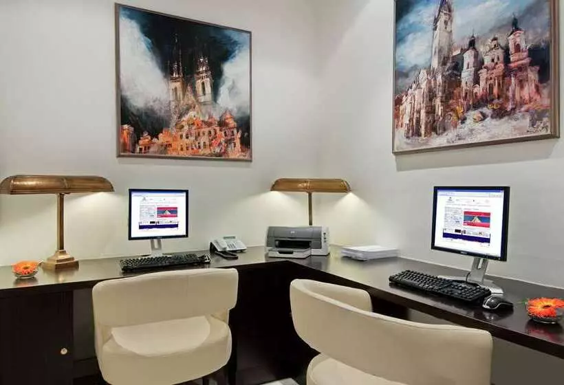 هتل Hilton Prague Old Town