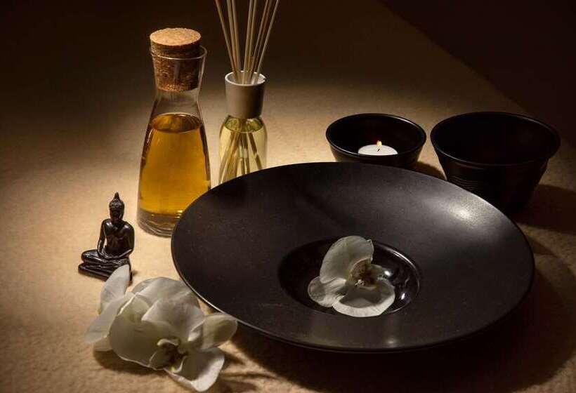 هتل Hilton Prague Old Town