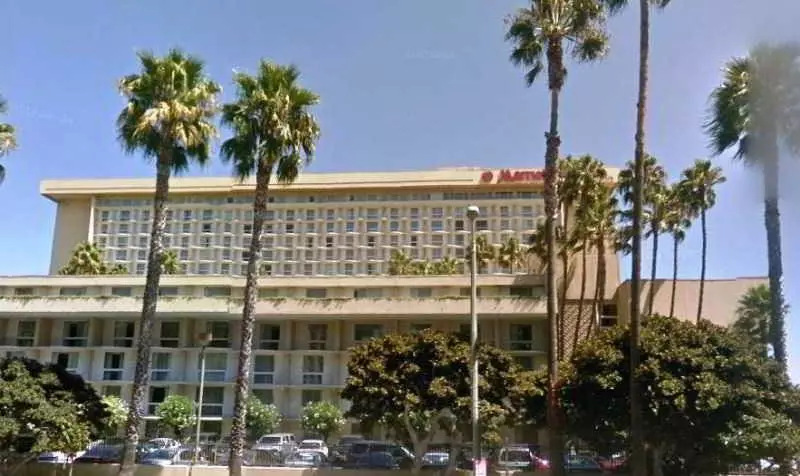 בית מלון כפרי Los Angeles Airport Marriott