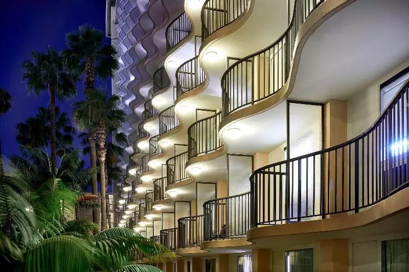 בית מלון כפרי Los Angeles Airport Marriott