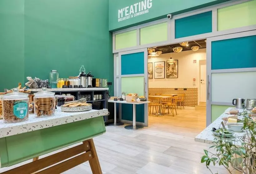 Latroupe Grand Place Hostel