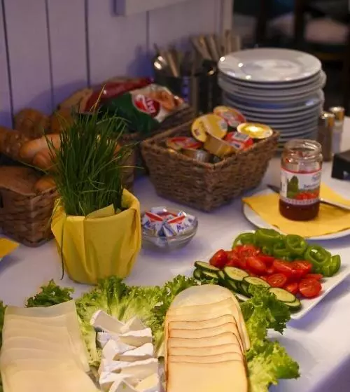 فندق Branč, Garni