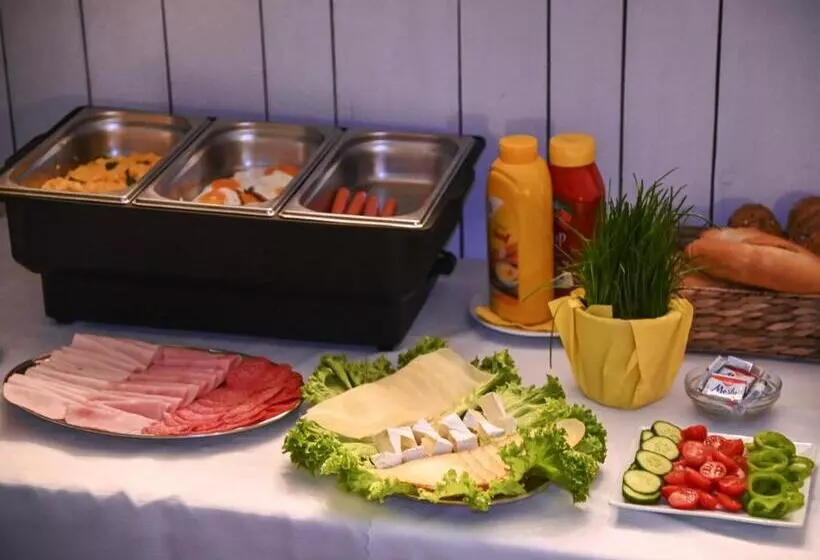 فندق Branč, Garni