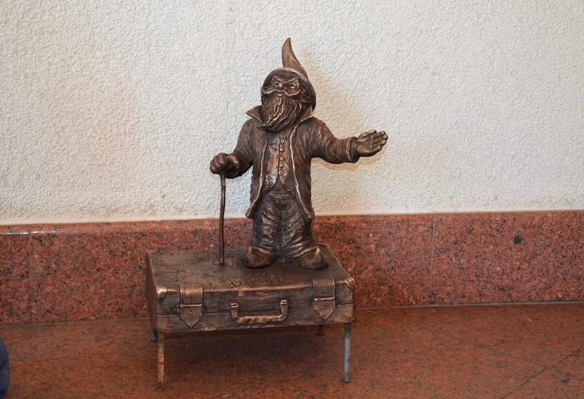 בית מלון כפרי Europejski Wrocław Centrum