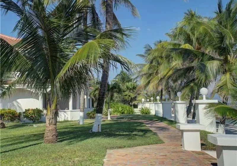 בית מלון כפרי Isla Bonita Yacht Club