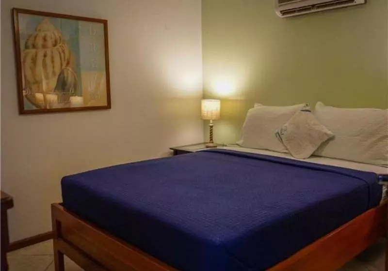 בית מלון כפרי Isla Bonita Yacht Club