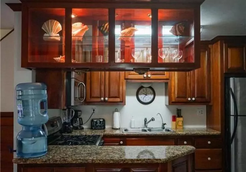 בית מלון כפרי Isla Bonita Yacht Club