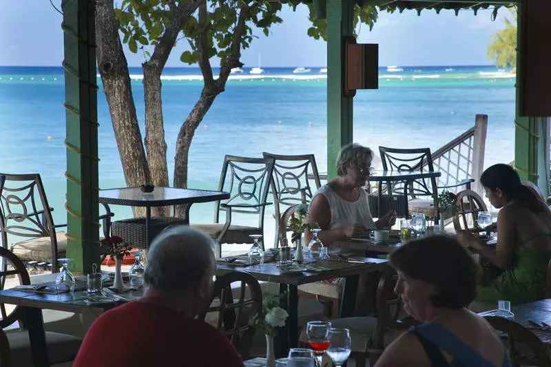 هتل Mango Bay All Inclusive