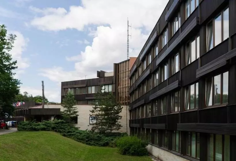 בית מלון כפרי Myslivna