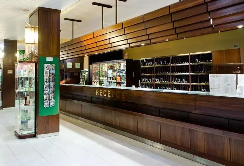 בית מלון כפרי Myslivna