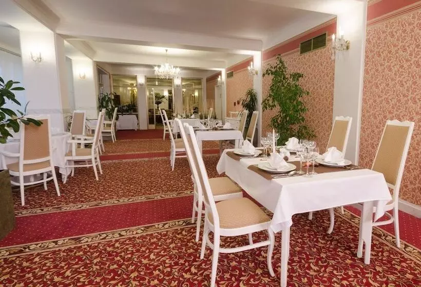 Hotel Ostrov