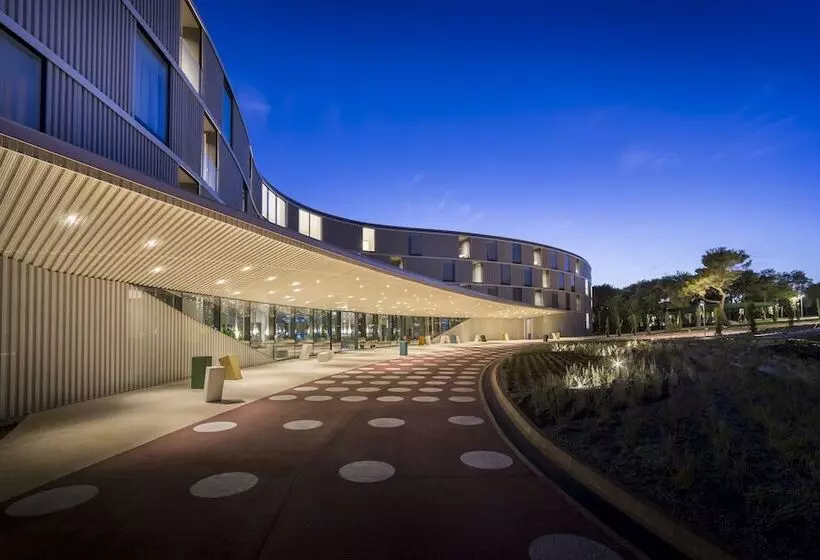 Maistra Select Family Hotel Amarin