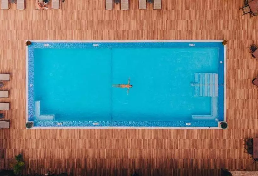 Manchebo Beach Resort And Spa