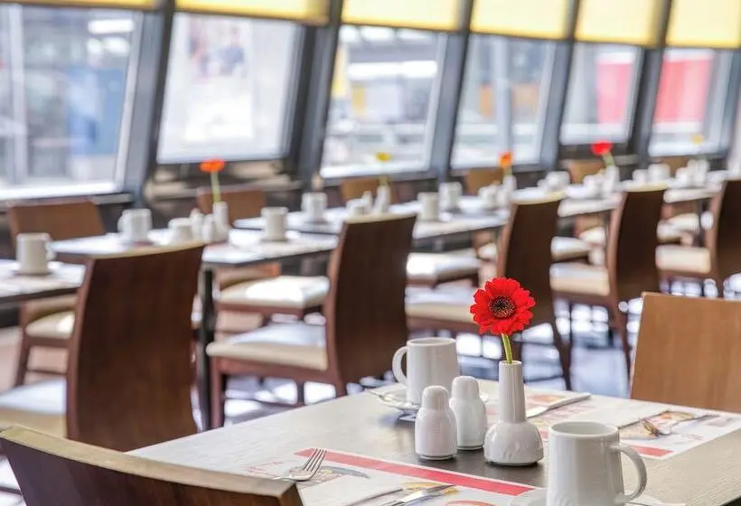 Freiburg City Center By Leonardo Hotels