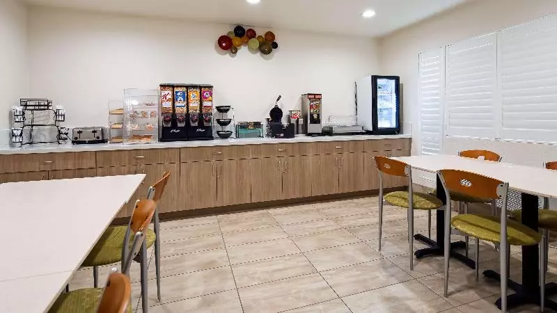 酒店 Best Western Executive Inn