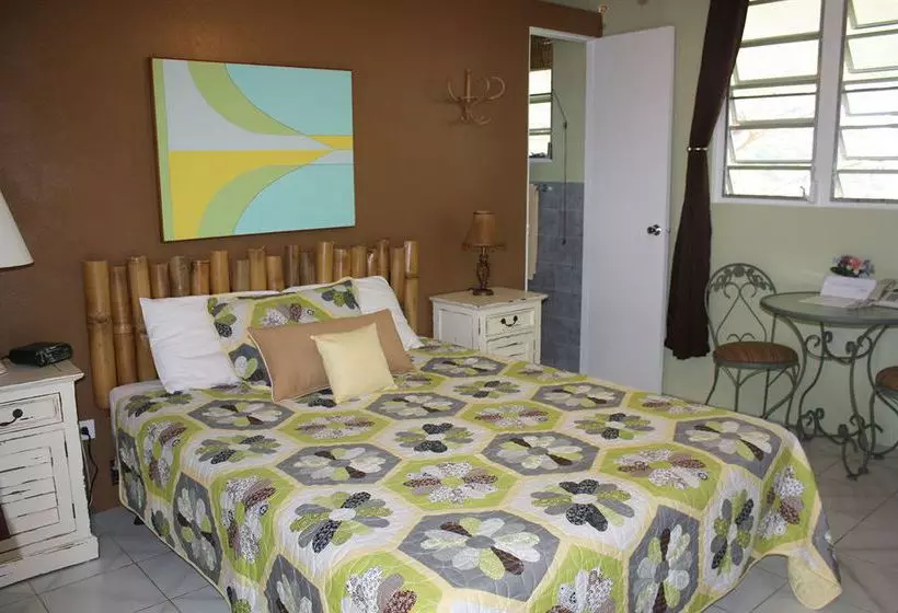 هتل Ceiba Country Inn