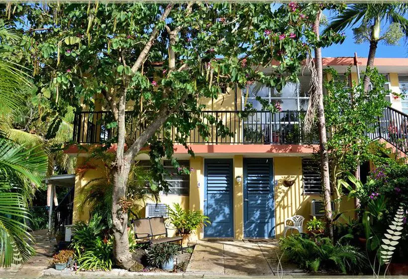 هتل Ceiba Country Inn