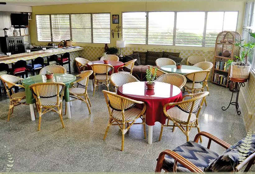 هتل Ceiba Country Inn