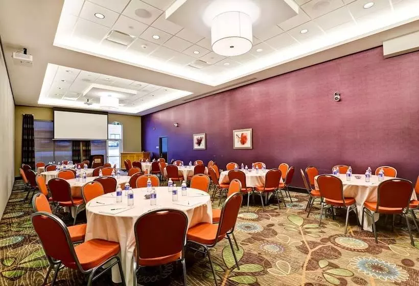 ホテル Holiday Inn   Mississauga Toronto West, An Ihg