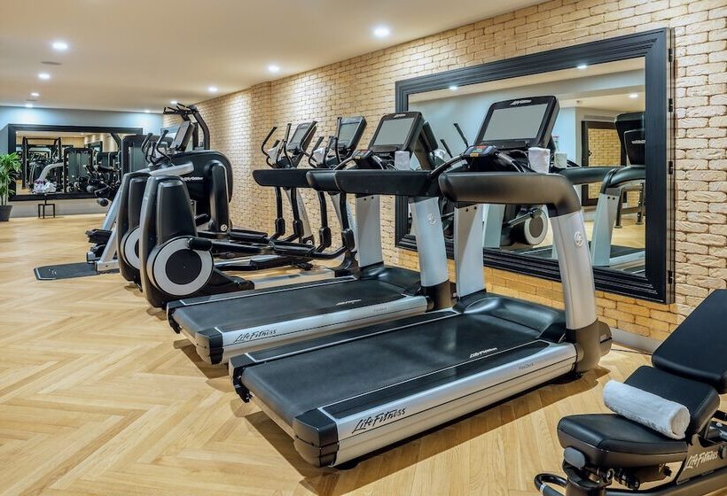 هتل La Clef Tour Eiffel Paris By The Crest Collection