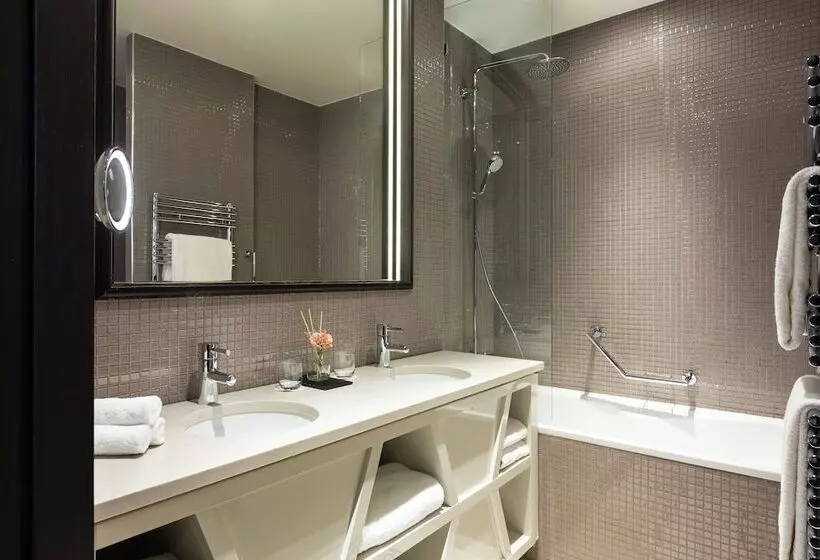 Hotel La Clef Tour Eiffel Paris By The Crest Collection