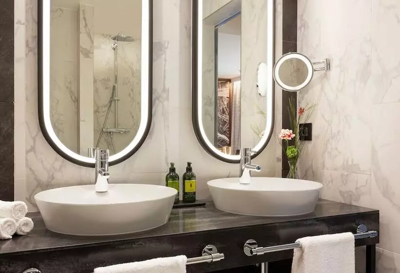 Hotel La Clef Tour Eiffel Paris By The Crest Collection