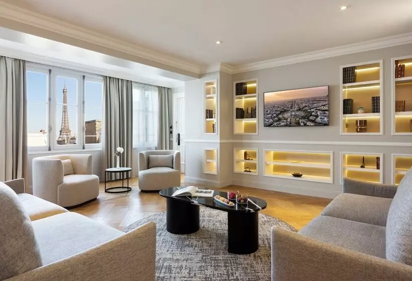 Hotel La Clef Tour Eiffel Paris By The Crest Collection
