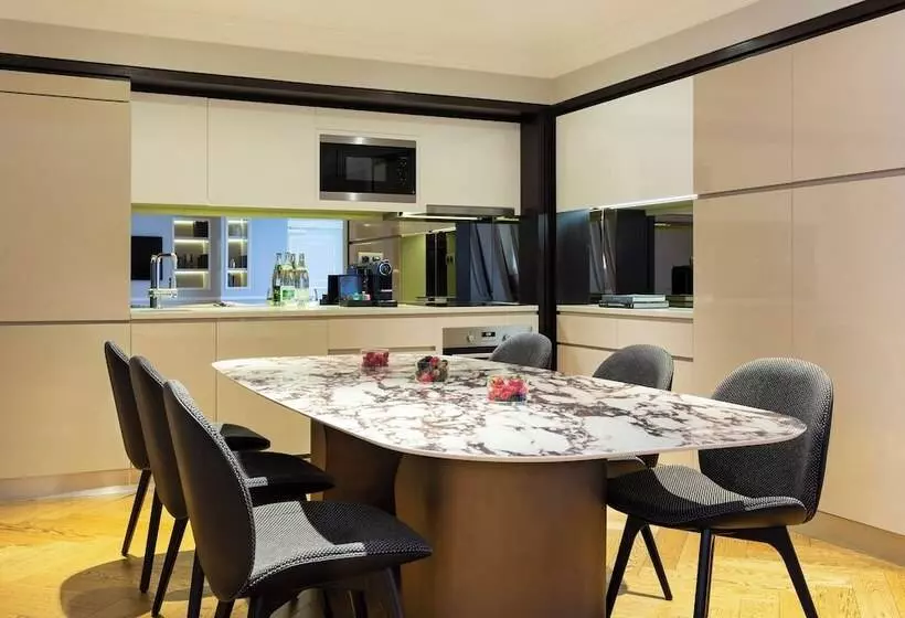 Hotel La Clef Tour Eiffel Paris By The Crest Collection