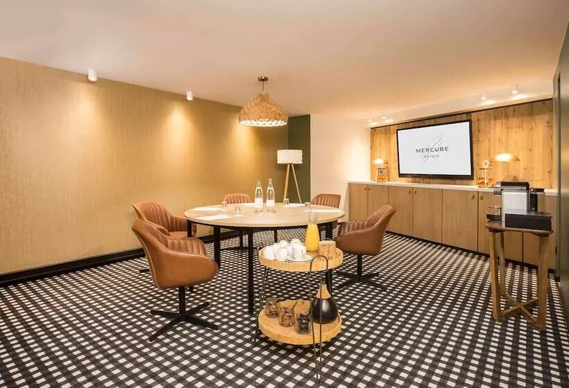 Отель Mercure Chambery Centre