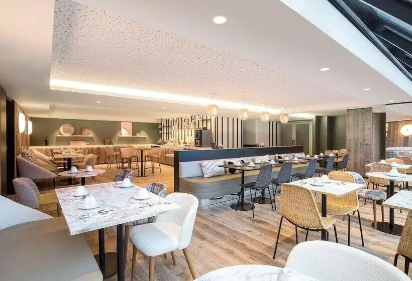 Отель Mercure Chambery Centre