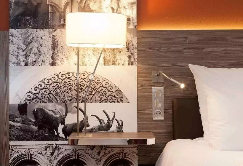 Отель Mercure Chambery Centre