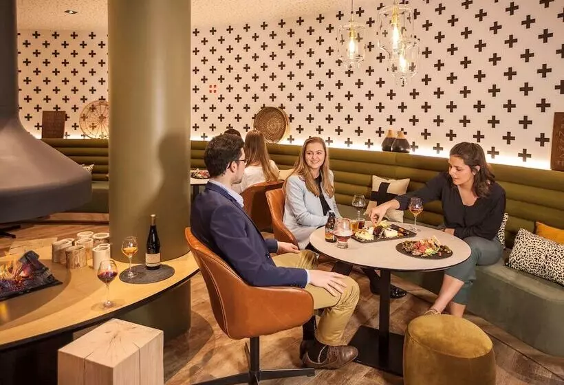 Отель Mercure Chambery Centre