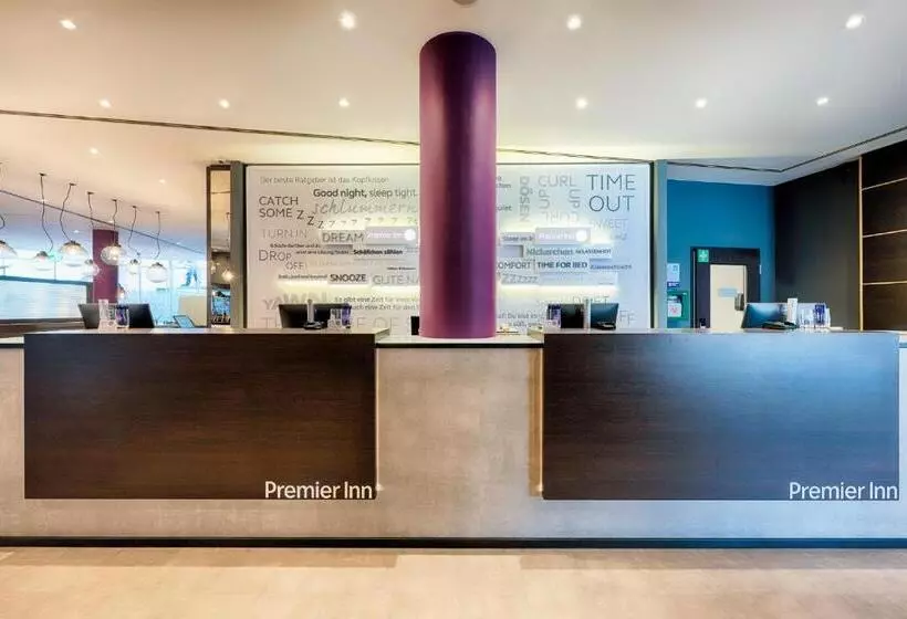 Отель Premier Inn Stuttgart Bad Cannstatt