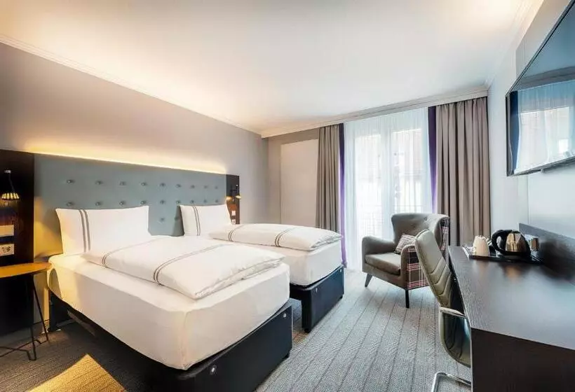 Отель Premier Inn Stuttgart Bad Cannstatt