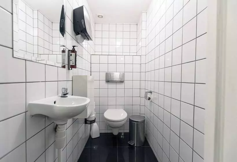 هتل Quentin Arrive