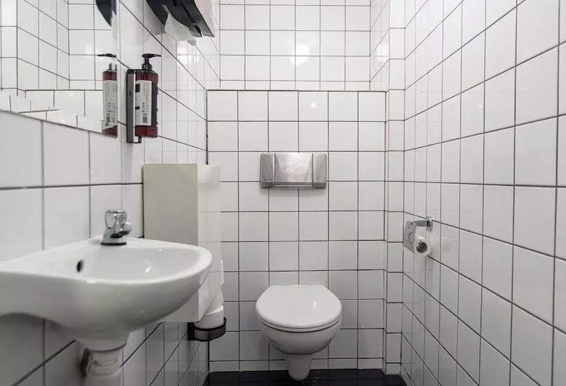 هتل Quentin Arrive