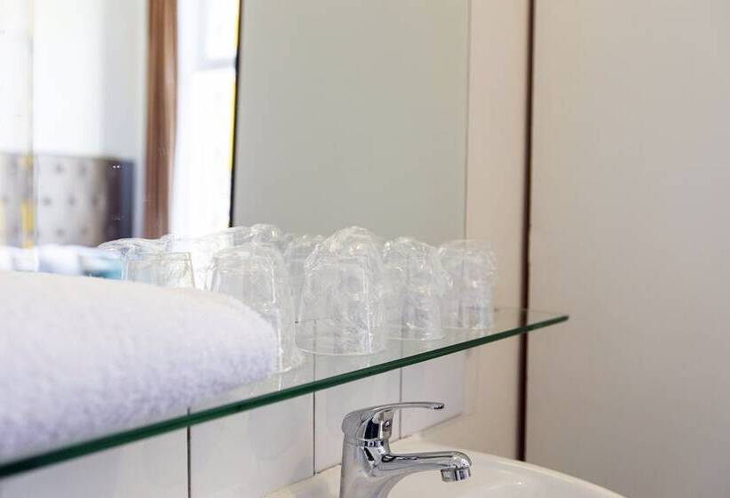 Hotel Quentin Arrive