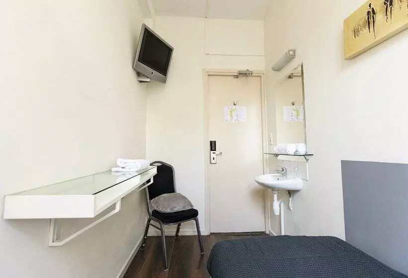 هتل Quentin Arrive