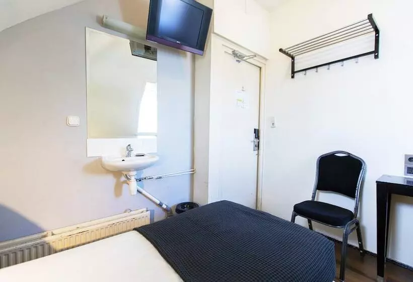 هتل Quentin Arrive